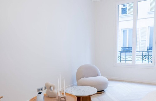 Montmartre Apartment | Chic Puget | Stylish 2 Bedrooms Apartment in Paris
