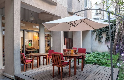 Plaisance Apartment | Classic Room With Aircon In Montparnasse Paris