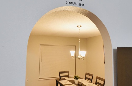 Poinciana House | Close 2 Disney - Free Coffee, Wine + Game room & BBQ Grill