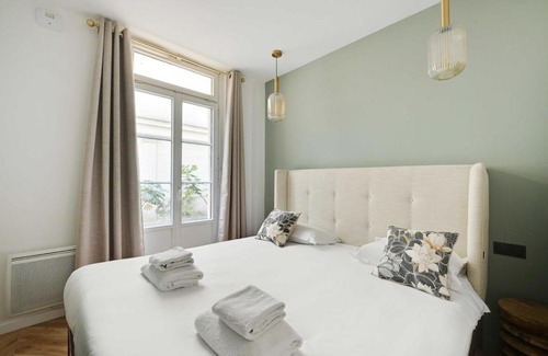 Quartier du Faubourg-Montmartre Apartment | CMG La Fayette - Montmartre