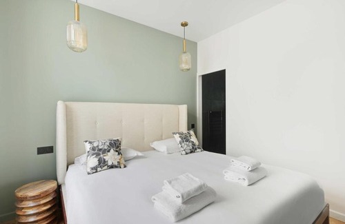 Quartier du Faubourg-Montmartre Apartment | CMG La Fayette - Montmartre