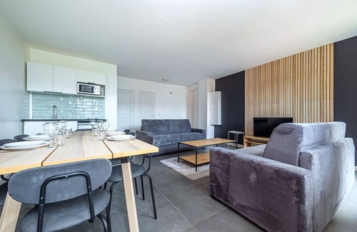 Les Lilas Apartment | Comfortable family apartment near Paris