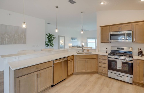 Okahumpka House | Community Pool & Tennis Court: Gem in The Villages
