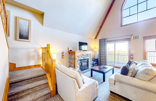 The Blue Mountains Condo | Condo ∙ 2 bedrooms ∙ 6 guests