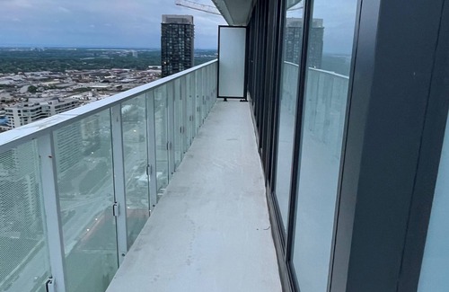 Downtown Mississauga Condo | Condos rooms downtown Mississauga