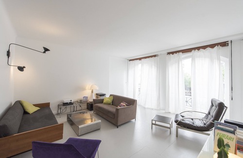 Quartier Sainte-Marguerite Apartment | Contemporary Chic by Place de la Nation, by Veeve