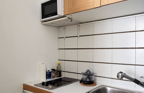 Ternes Apartment | Contemporary Studio Apartment for 2, Ternes