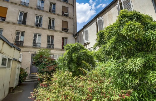 7th Arrondissement Apartment | Cosy apartment for 2 close to Eiffel Tower