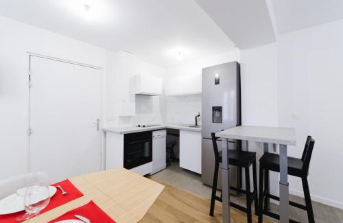 Puteaux Apartment | COSY PUTEAUX QUAI DION BOUTOn