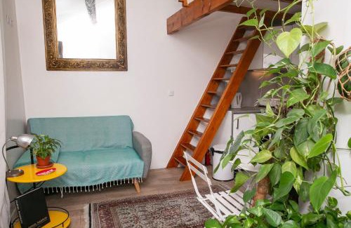 Hopital Saint-Louis Bed & Breakfast | Cosy Studio !