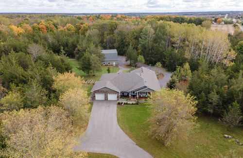 Greater Napanee House | Cozy Retreat On The Eastside Estate (8guests)