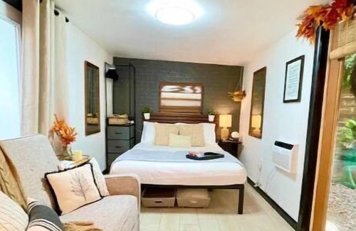 Lake Bentley Apartment | Cozy Studio + Secluded Courtyard, 5 mins to dwntwn, SEU, FSC Lake Hollingsworth!