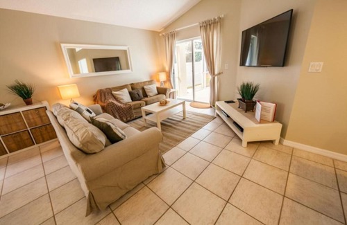 Haines City House | Dawn's Southern Dunes Vacation Home