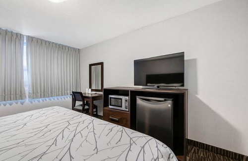 Islington - City Centre West Hotel | Deluxe Inn