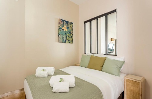 Epinettes Apartment | Design & Confort Paris17