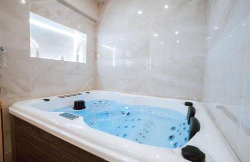 Rueil-Malmaison Apartment | Edera Spa