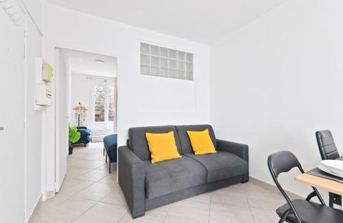 Quartier de Javel Apartment | Eiffel Tower - Heart of Paris-1BR-4P with NetFlix