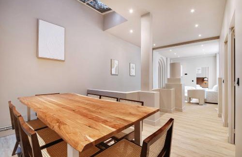 Saint-Merri Apartment | Elegant Home - 5BD-12P - Heart of 'Le Marais'