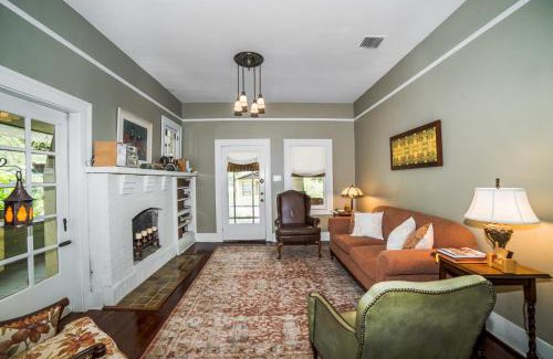 Seminole Heights House | EREHWON RETREAT Private ELEGANT LIVING