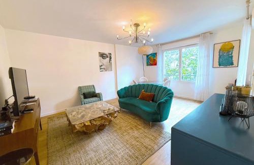 Saint-Denis Apartment | Escapade du Stade BY UTA HOUSE