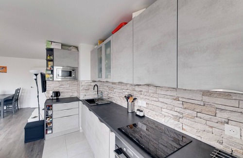 Bagneux Apartment | Family First