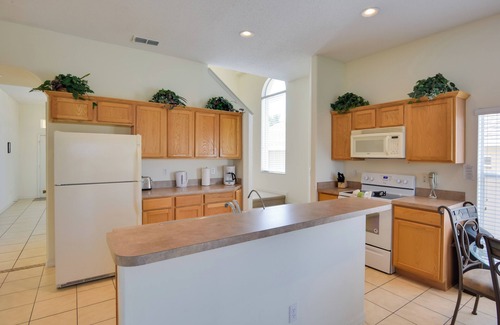 Four Corners House | Family Retreat w/Pool: 10 Mi to Disney!