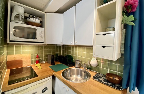 Saint-Gervais Apartment | Furnished mezzanine studio - Paris - Marais