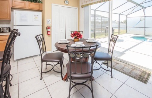 Seasons House | Games Room - Free Wifi - Private Heatable Pool & Spa - 15 Minutes to Disney