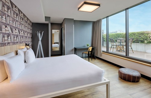 Hopital Saint-Louis Hostel | Generator Paris