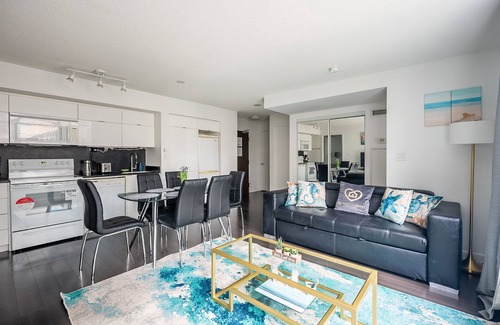 CityPlace Condo | GLOBALSTAY. Aquamarine 2bd 2bath Apartment with Balcony