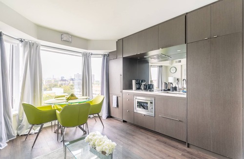 Bloor-Yorkville Apartment | GLOBALSTAY. Charming Yorkville Condos