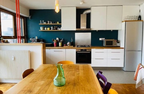 Pere Lachaise Apartment | Grand Appartement au Calme à Ménilmontant
