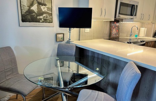 CityPlace Apartment | Great location & family friendly.