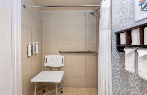 Airport North Hotel | Hampton Inn Orlando-International Airport