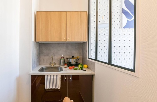 Chaussee-d'Antin Apartment | Haussmann - La Fayette 35: cosy apt. for 2