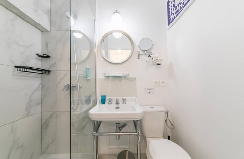 Chaussee-d'Antin Apartment | Haussmann - La Fayette 35: cosy apt. for 2