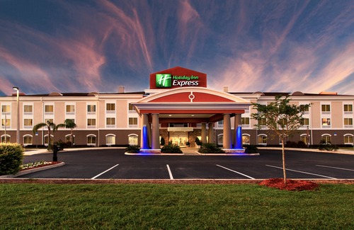 Lake Wales Hotel | Holiday Inn Express Lake Wales North-Winter Haven, an Ihg Hotel