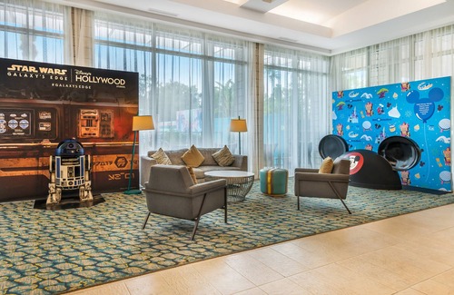 Lake Buena Vista Hotel | Holiday Inn Orlando - Disney Springs® Area by IHG