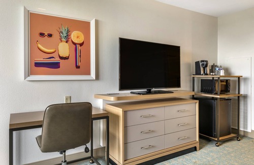 Lake Buena Vista Hotel | Holiday Inn Orlando - Disney Springs® Area by IHG