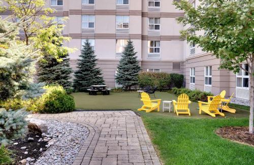 Markham Hotel | Homewood Suites by Hilton Toronto-Markham