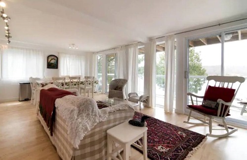 Frontenac House | House ∙ 5 bedrooms ∙ 13 guests