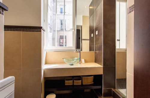 Strasbourg -Saint-Denis Apartment | HSH Magnifique Appartement Clery Sentier
