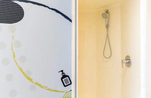 Charonne Hotel | ibis budget Paris Porte de Vincennes
