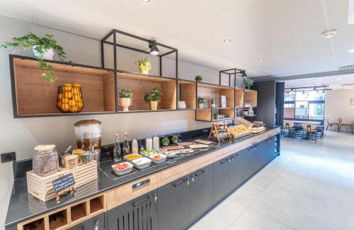 Saint-Ouen Hotel | ibis Paris Nord Porte de Saint Ouen