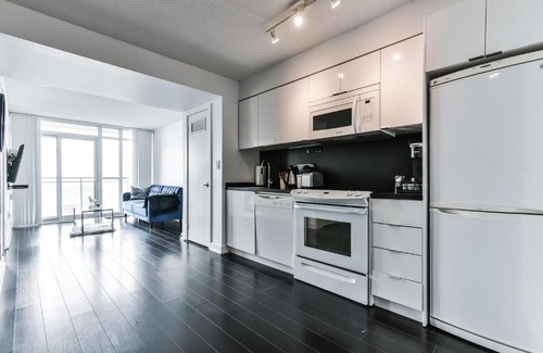 CityPlace Apartment | Iceboat Terrace Luxury Condos