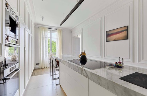 17th Arrondissement Apartment | Incredible Apartment Etoile Porte Maillot