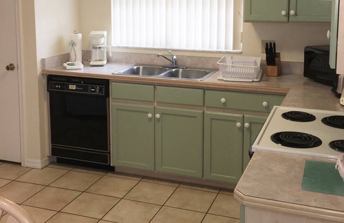 Indian Wells House | Indian Wells, 3 Bedrooms Pool Home few minutes from Disney