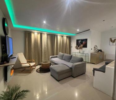 Villemomble Apartment | Jacuzzi House - 1-Bed & Parking - Villemomble, Paris