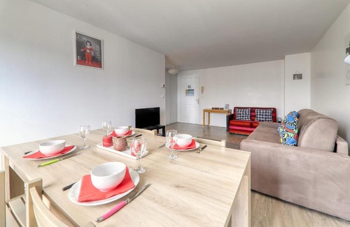 Magny-le-Hongre Apartment | Jardins de Magny I