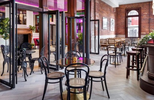 Beaconsfield Village House | Just What You Were Looking For! Pet-Friendly, On-site Dining, Near Ontario Place